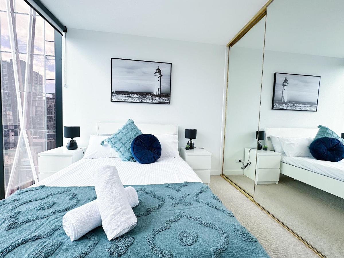 Appartamento Beautiful Skyview Cbd Highrise 3Beds With Carpark Available Melbourne Esterno foto
