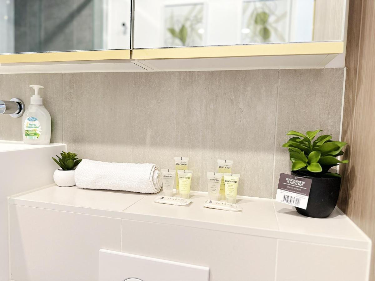 Appartamento Beautiful Skyview Cbd Highrise 3Beds With Carpark Available Melbourne Esterno foto