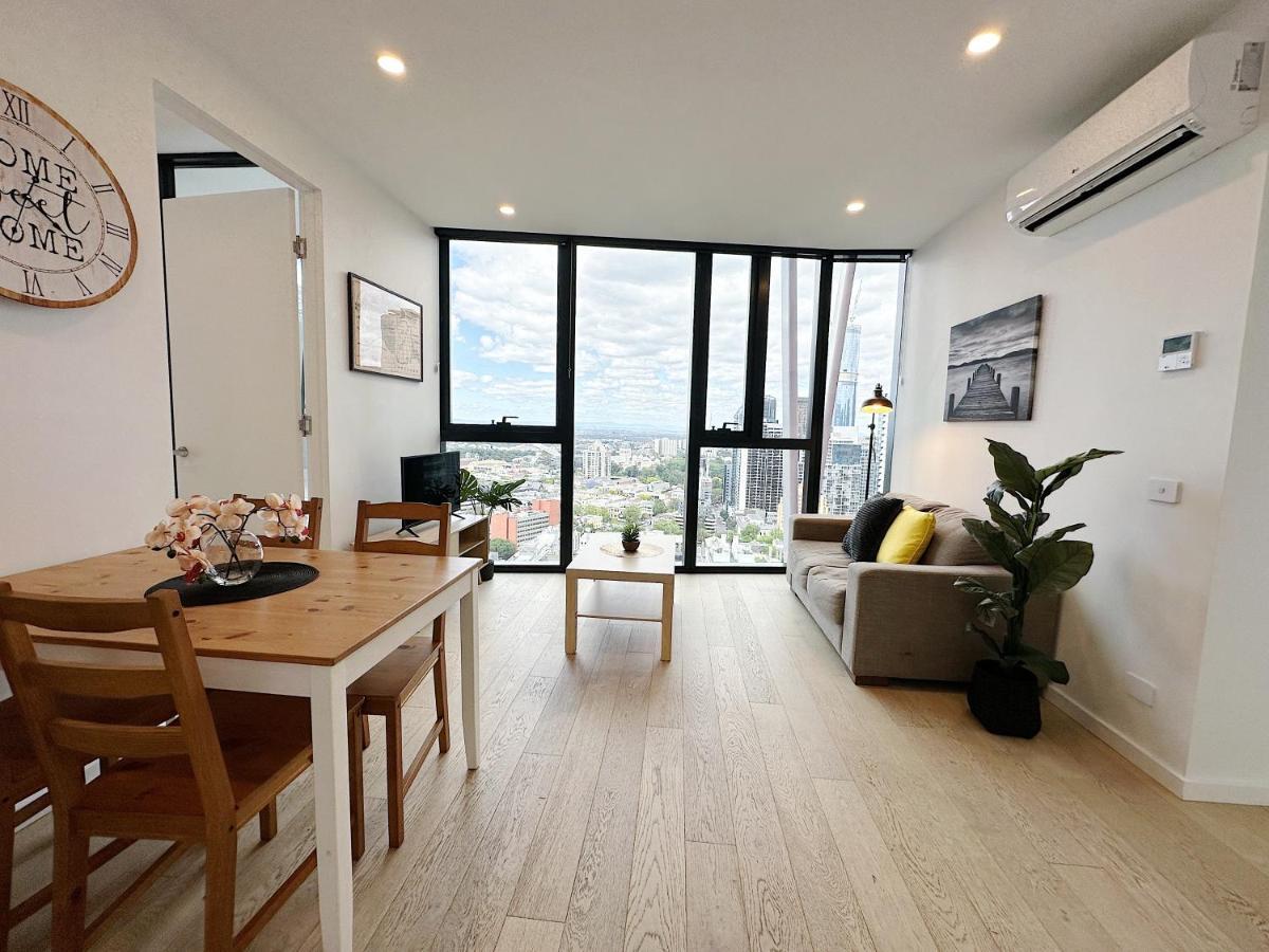 Appartamento Beautiful Skyview Cbd Highrise 3Beds With Carpark Available Melbourne Esterno foto